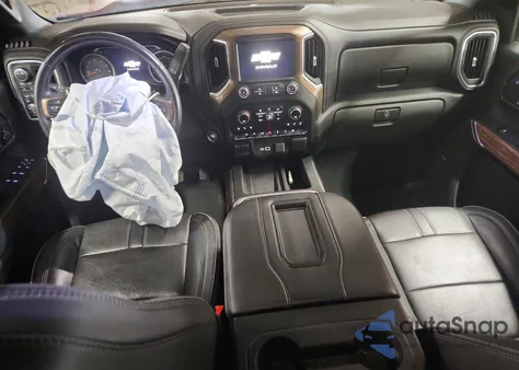 2021 Chevrolet Silverado K1500 High Country z USA, uszkodzony, nr VIN 1GCUYHED3MZ160881